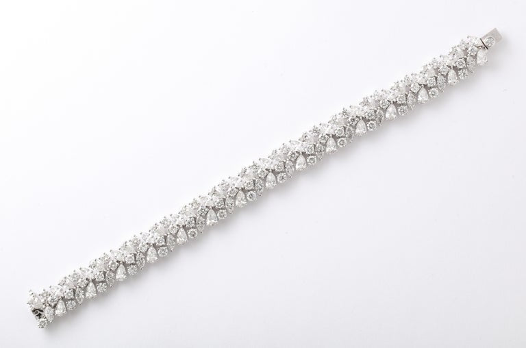 https://a.1stdibscdn.com/diamond-bracelet-for-sale-picture-4/j_415/j_161980821655913506883/6R1A6002_master.jpg?width=768