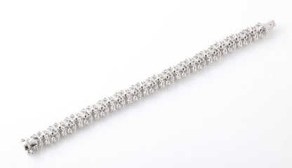 https://a.1stdibscdn.com/diamond-bracelet-for-sale-picture-5/j_415/j_161980821655913506564/6R1A6004_master.jpg?width=768