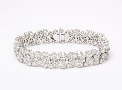 https://a.1stdibscdn.com/diamond-bracelet-for-sale-picture-6/j_415/j_161980821655913506885/6R1A6006_master.jpg?width=768