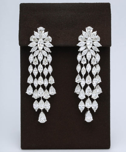 https://a.1stdibscdn.com/important-diamond-dangle-drop-earrings-for-sale-picture-2/0/j_48413331535730133520/6R1A6015_master.jpg
