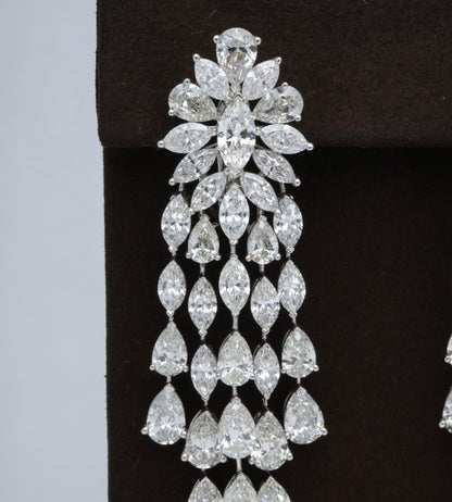 https://a.1stdibscdn.com/important-diamond-dangle-drop-earrings-for-sale-picture-3/0/j_48413331535730135409/6R1A6016_master.jpg