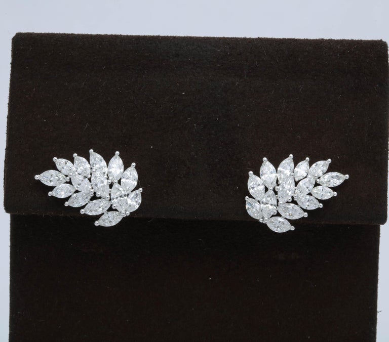 https://a.1stdibscdn.com/diamond-cluster-earring-cuffs-for-sale-picture-2/16156351/j_67519111559204003947/6R1A6026_master.jpg?width=768