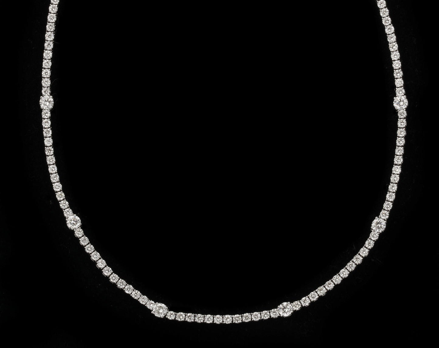 https://a.1stdibscdn.com/diamond-tennis-necklace-for-sale-picture-3/j_415/j_166501421659967982979/6R1A6033_master.jpg
