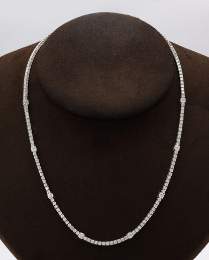 https://a.1stdibscdn.com/diamond-tennis-necklace-for-sale-picture-4/j_415/j_166501421659967983430/6R1A6035_master.jpg?width=768
