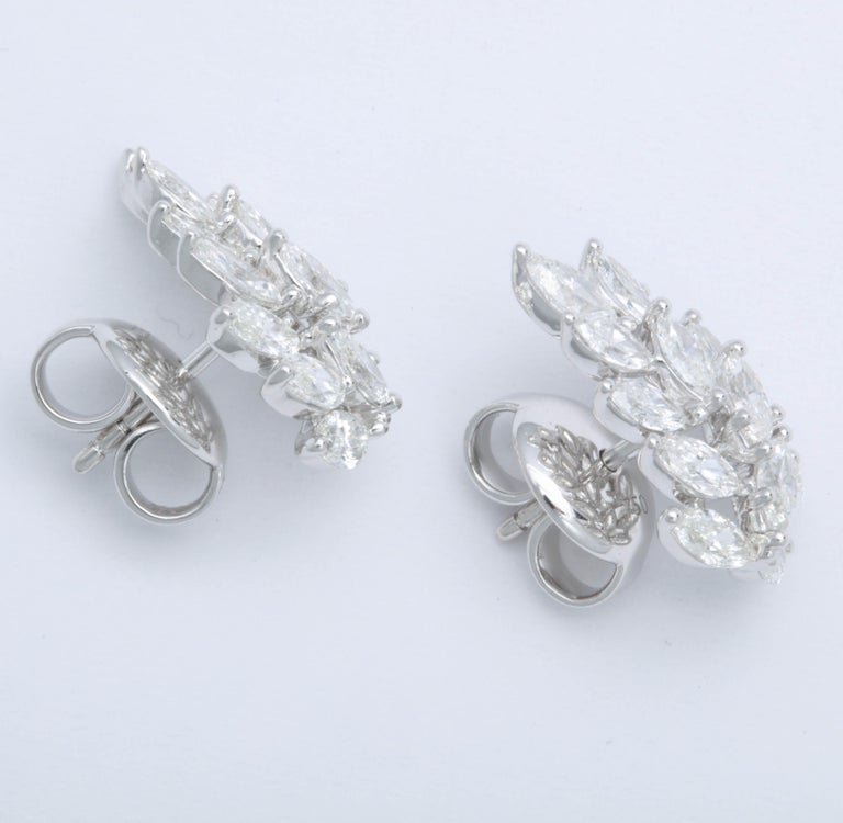 https://a.1stdibscdn.com/diamond-cluster-earring-cuffs-for-sale-picture-6/16156351/j_67519111559204005384/6R1A6040_master.jpg?width=768
