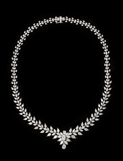 https://a.1stdibscdn.com/diamond-necklace-for-sale-picture-9/j_415/j_165036021658772120089/6R1A6047_master.jpg?width=768