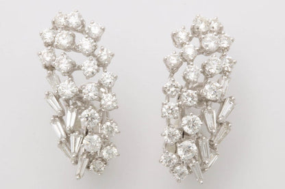 https://a.1stdibscdn.com/diamond-earring-clusters-for-sale-picture-2/0/j_46389731532548069172/6R1A6544_master.jpg?width=768