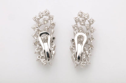 https://a.1stdibscdn.com/diamond-earring-clusters-for-sale-picture-6/0/j_46389731532548074381/6R1A6551_master.jpg?width=768