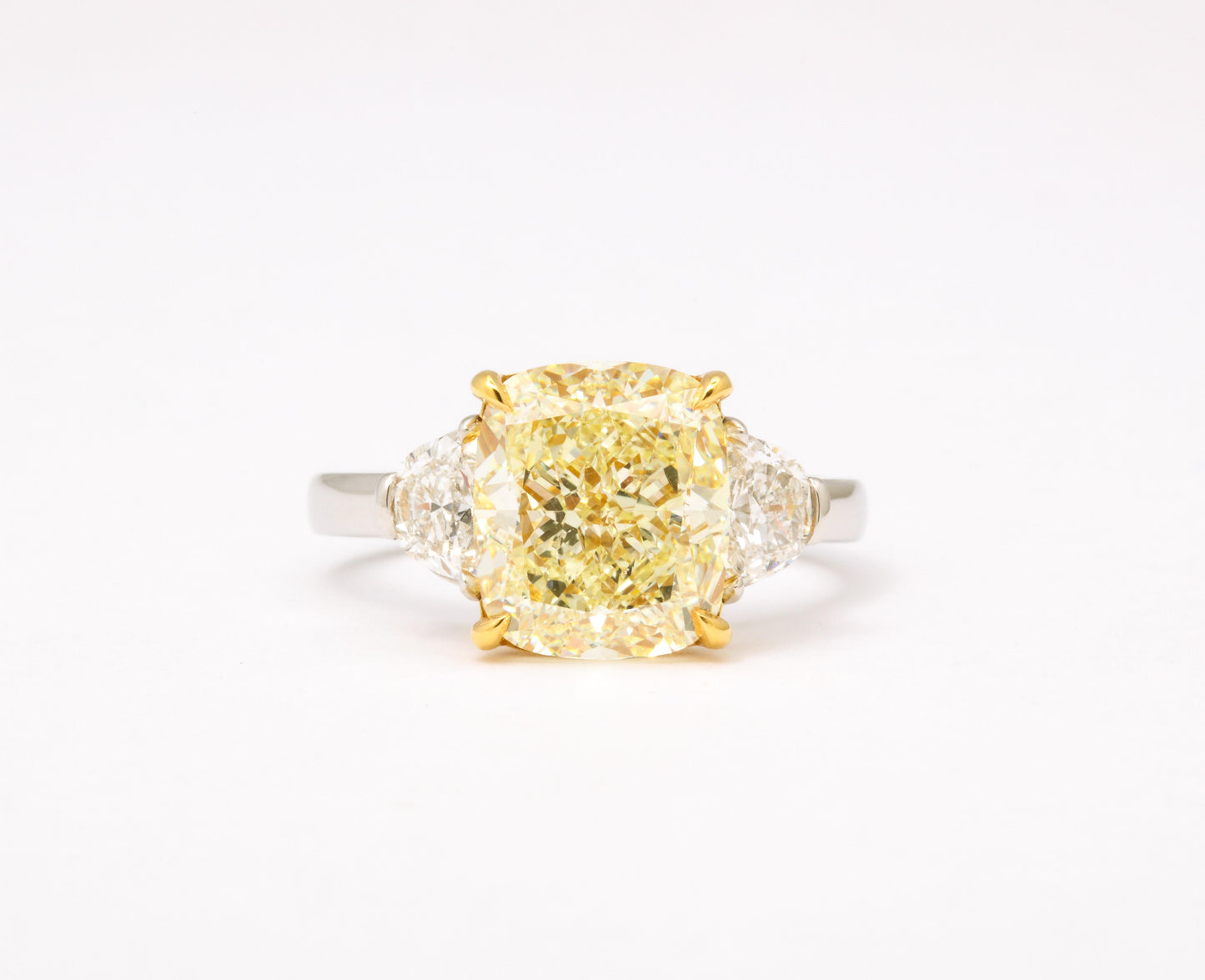 https://a.1stdibscdn.com/5-carat-yellow-diamond-ring-for-sale-picture-2/j_415/j_154958521650391212756/6R1A6658_master.jpg