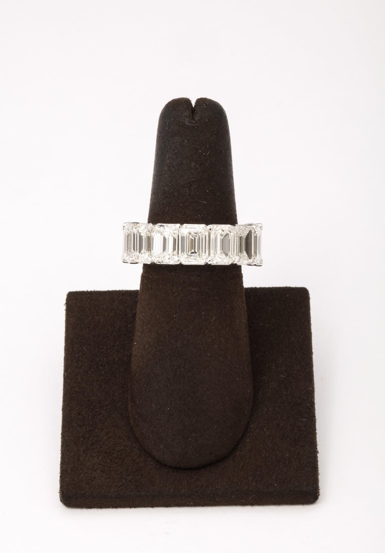 https://a.1stdibscdn.com/1420-carat-emerald-cut-diamond-eternity-band-for-sale-picture-2/j_415/j_155225321650555810258/6R1A6668_master.jpg?width=768