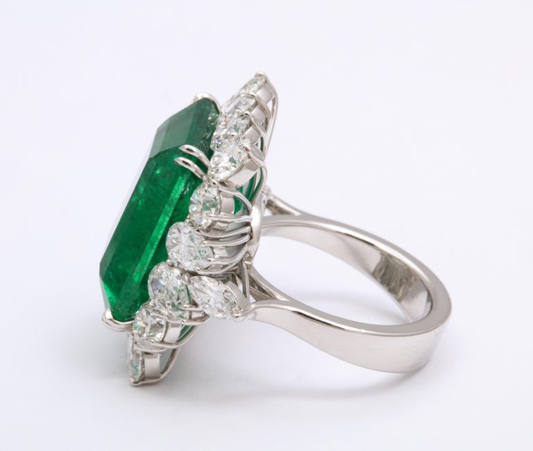 https://a.1stdibscdn.com/emerald-and-diamond-cocktail-ring-for-sale-picture-5/j_415/1612454599188/6R1A6795_master.jpg?width=768