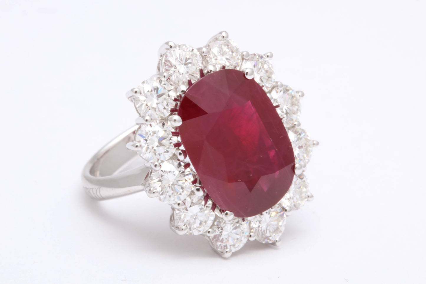 https://a.1stdibscdn.com/damiani-burma-ruby-and-diamond-ring-gia-certified-for-sale-picture-3/0/j_54006021542818689167/6R1A6904_master.jpg
