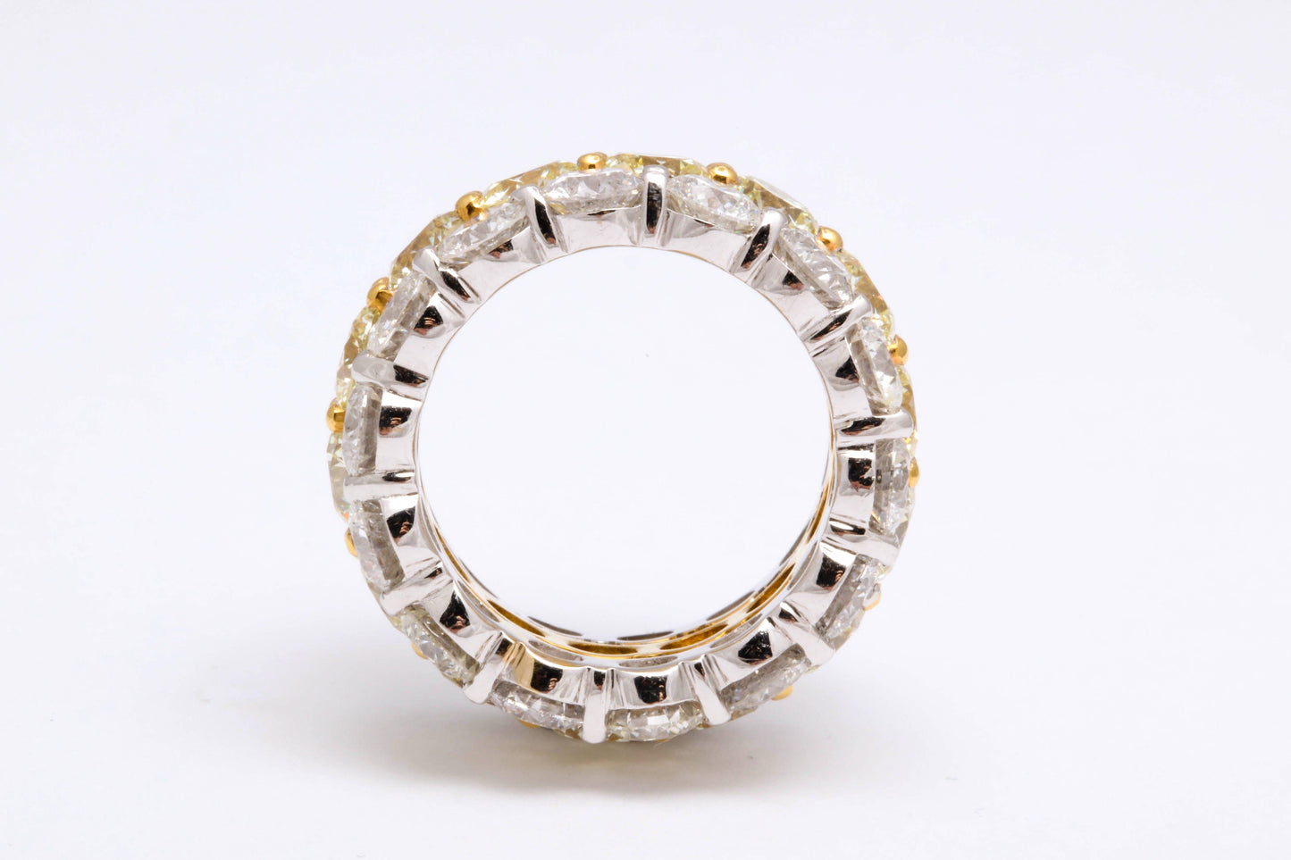 https://a.1stdibscdn.com/yellow-and-white-diamond-wide-band-for-sale-picture-6/1722654/j_54006121546976593319/6R1A6923_org_master.jpg