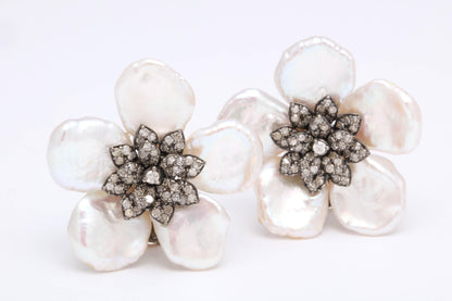 https://a.1stdibscdn.com/pearl-leaf-and-diamond-flower-earring-for-sale-picture-2/j_415/j_130060421628558031732/6R1A7164_master.jpg