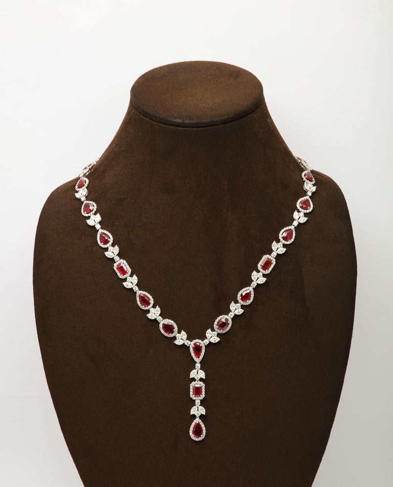 https://a.1stdibscdn.com/ruby-and-diamond-drop-necklace-for-sale-picture-10/j_415/j_188492921680028728016/6R1A7832_master.jpg?width=768