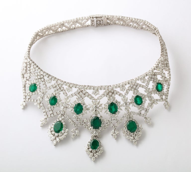 https://a.1stdibscdn.com/emerald-and-diamond-choker-necklace-for-sale-picture-2/j_415/j_183831221675869509111/6R1A7834_master.jpg?width=768