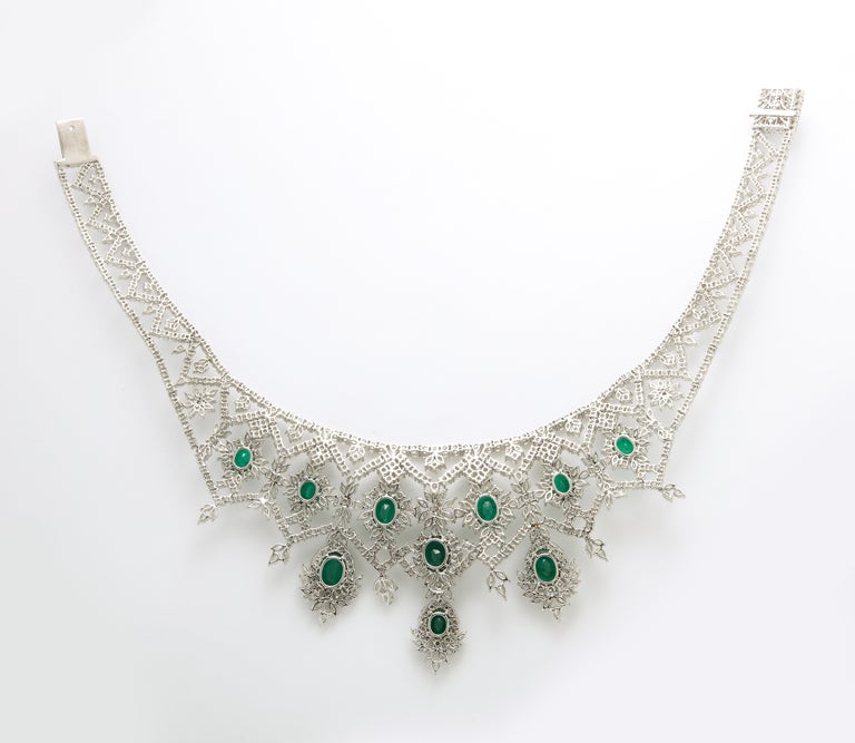 https://a.1stdibscdn.com/emerald-and-diamond-choker-necklace-for-sale-picture-10/j_415/j_183831221675869516703/6R1A7844_master.jpg?width=768