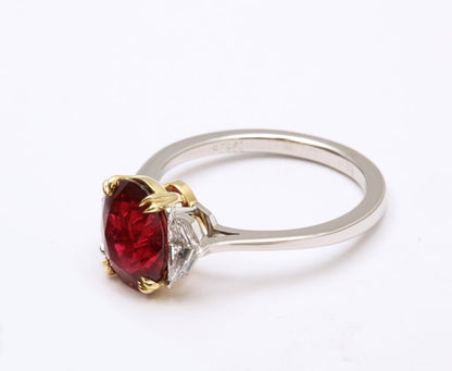 https://a.1stdibscdn.com/vivid-red-ruby-and-diamond-ring-for-sale-picture-10/j_415/j_143152421640712148825/6R1A8295_master.jpg?width=768