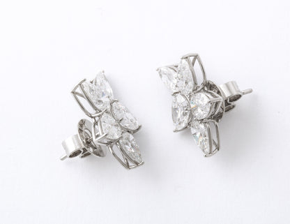https://a.1stdibscdn.com/diamond-cluster-earrings-for-sale-picture-5/j_415/j_145871221643387926643/6R1A8364_master.jpg