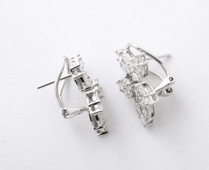 https://a.1stdibscdn.com/cluster-diamond-earrings-for-sale-picture-7/j_415/j_144397721641928868165/6R1A8462_master.jpg?width=768