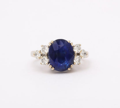 https://a.1stdibscdn.com/sapphire-and-diamond-ring-for-sale-picture-3/j_415/j_204049521695135434652/6R1A8678_master.jpg?width=768