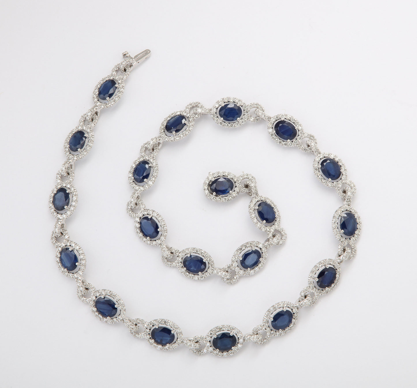 https://a.1stdibscdn.com/sapphire-and-diamond-necklace-for-sale-picture-7/j_415/j_203672721694713990331/6R1A8759_master.jpg