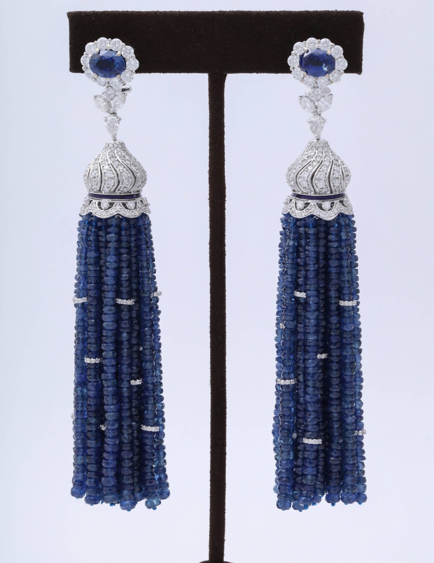 https://a.1stdibscdn.com/sapphire-and-diamond-tassel-earrings-for-sale-picture-3/0/j_45217131530288198188/6R1A9160_master.jpg
