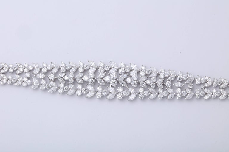 https://a.1stdibscdn.com/stunning-diamond-bracelet-for-sale-picture-3/0/j_45217331530288235093/6R1A9187_master.jpg?width=768