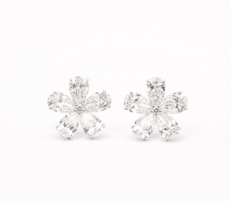 https://a.1stdibscdn.com/diamond-flower-earrings-for-sale-picture-8/j_415/j_169630021663010317398/6R1A9509_master.jpg?width=768