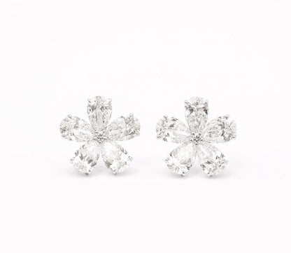 https://a.1stdibscdn.com/diamond-flower-earrings-for-sale-picture-8/j_415/j_169630021663010317398/6R1A9509_master.jpg?width=768
