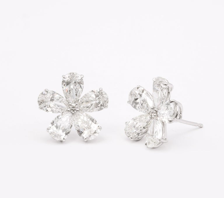 https://a.1stdibscdn.com/diamond-flower-earrings-for-sale-picture-9/j_415/j_169630021663010317356/6R1A9510_master.jpg?width=768