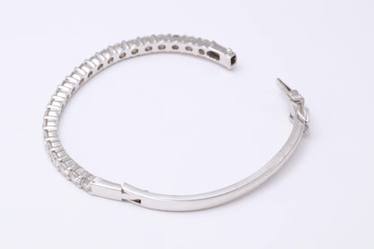 https://a.1stdibscdn.com/diamond-bangle-for-6-inch-wrist-for-sale-picture-6/0/j_50847111539355643732/6R1A9600_master.jpg