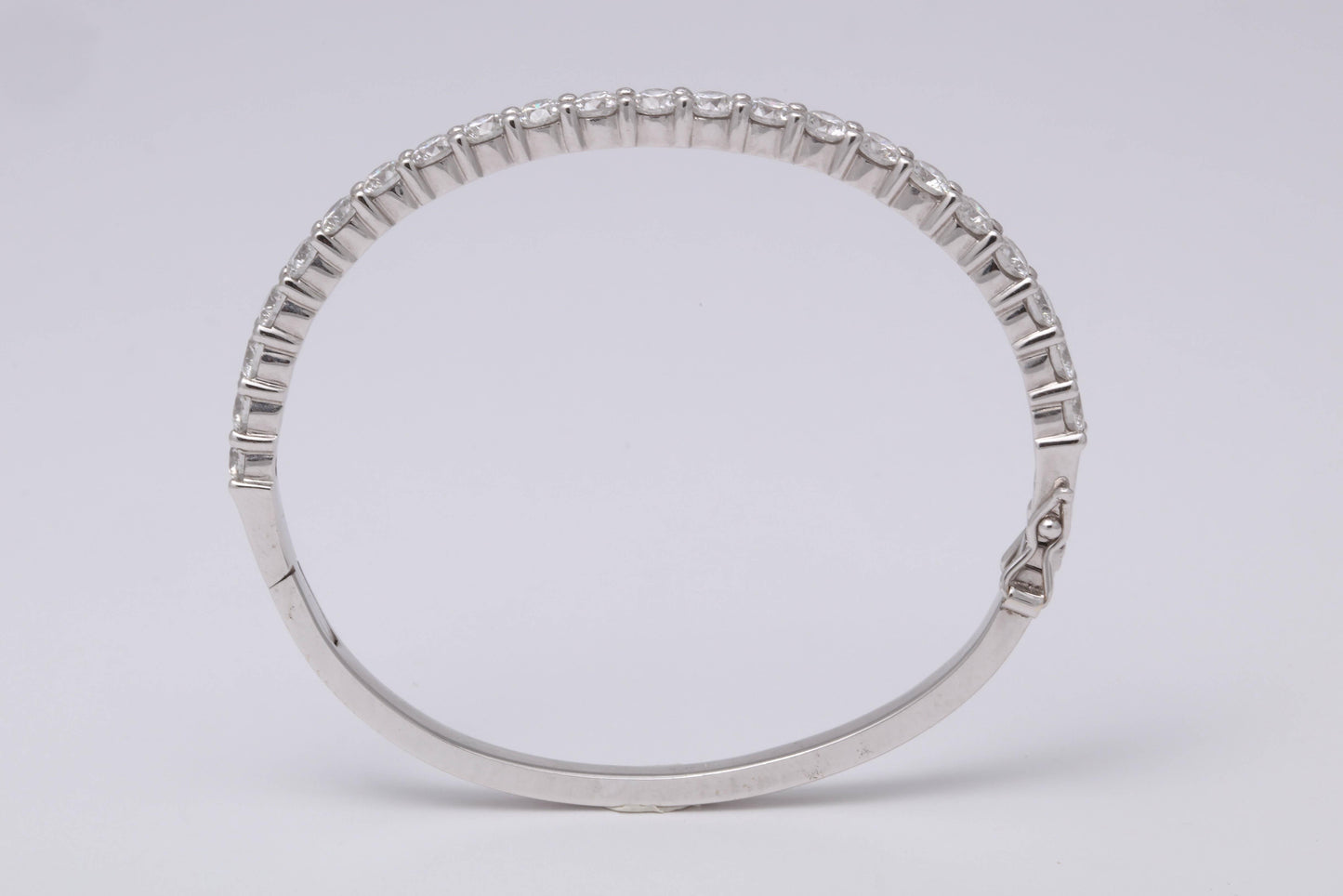 https://a.1stdibscdn.com/diamond-bangle-for-6-inch-wrist-for-sale-picture-7/0/j_50847111539355645112/6R1A9607_master.jpg