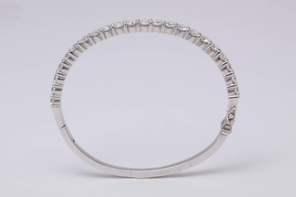 https://a.1stdibscdn.com/diamond-bangle-for-6-inch-wrist-for-sale-picture-7/0/j_50847111539355645112/6R1A9607_master.jpg