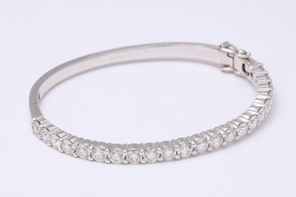 https://a.1stdibscdn.com/diamond-bangle-for-6-inch-wrist-for-sale-picture-8/0/j_50847111539355646426/6R1A9609_master.jpg
