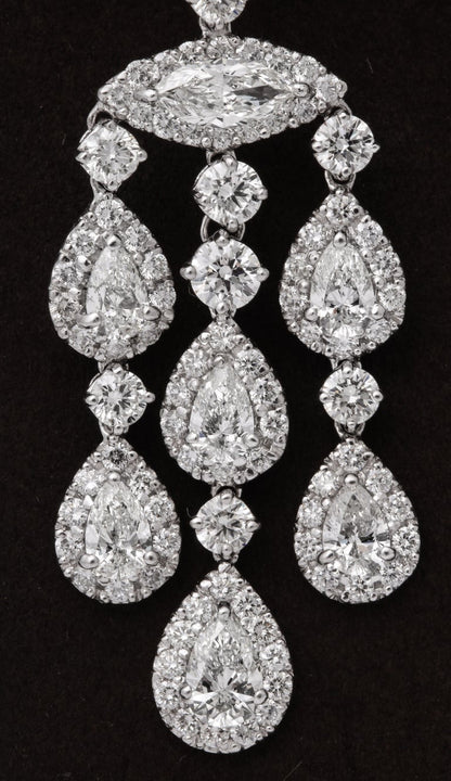 https://a.1stdibscdn.com/diamond-chandelier-earrings-for-sale-picture-3/j_415/1599662264882/6R1A9803_master.jpg?width=768