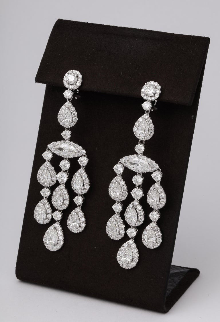https://a.1stdibscdn.com/diamond-chandelier-earrings-for-sale-picture-5/j_415/1599662271227/6R1A9805_master.jpg?width=768