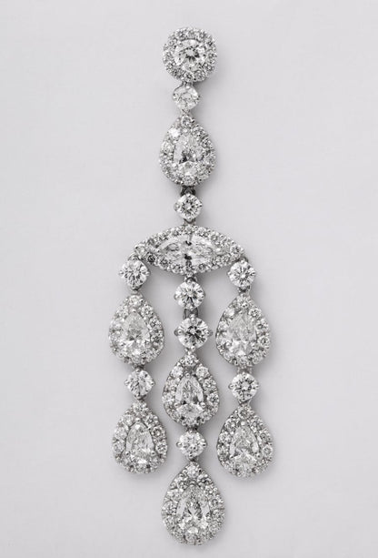 https://a.1stdibscdn.com/diamond-chandelier-earrings-for-sale-picture-6/j_415/1599662275723/6R1A9809_master.jpg?width=768