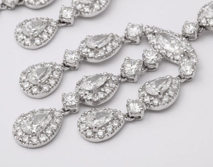 https://a.1stdibscdn.com/diamond-chandelier-earrings-for-sale-picture-9/j_415/1599662288448/6R1A9814_master.jpg?width=768