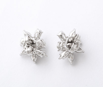 https://a.1stdibscdn.com/diamond-cluster-earrings-for-sale-picture-9/j_415/j_141445021639062296389/6R1A9904_master.jpg