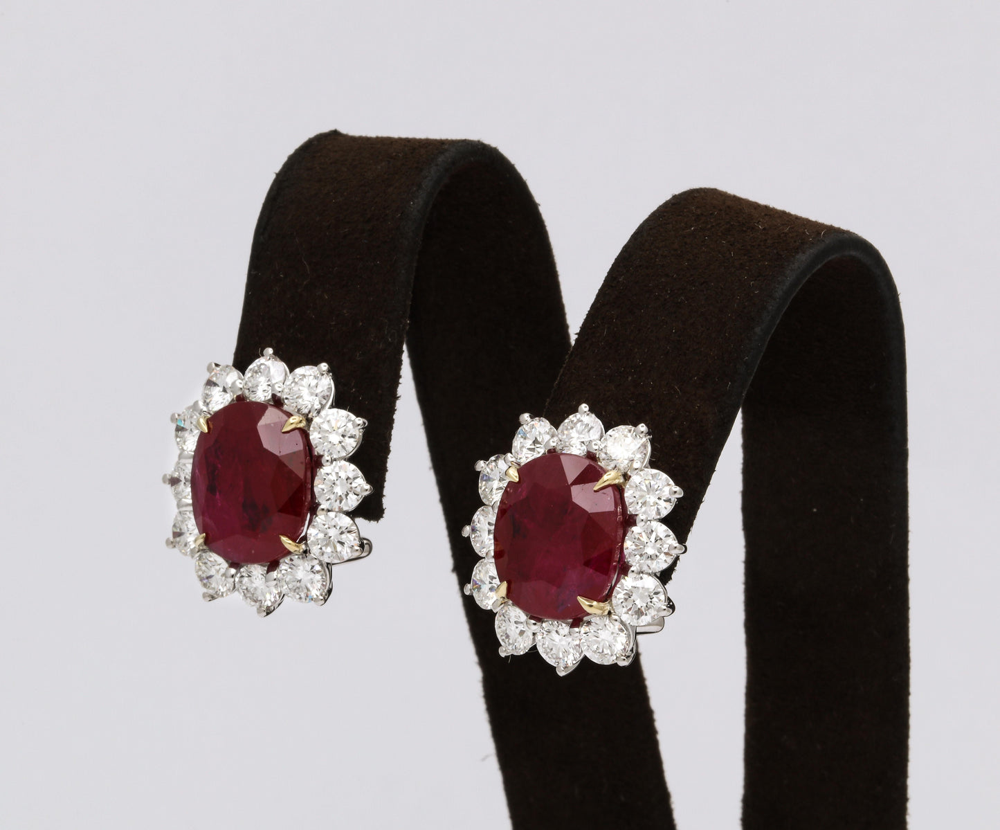 https://a.1stdibscdn.com/ruby-and-diamond-earrings-for-sale-picture-3/j_415/j_133252121631641929343/6R1A9978_master.jpg
