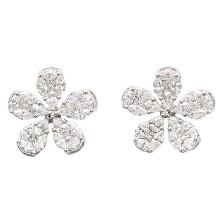 https://a.1stdibscdn.com/diamond-flower-earrings-for-sale/1121189/j_82088921576071568562/8208892_master.jpg?width=768
