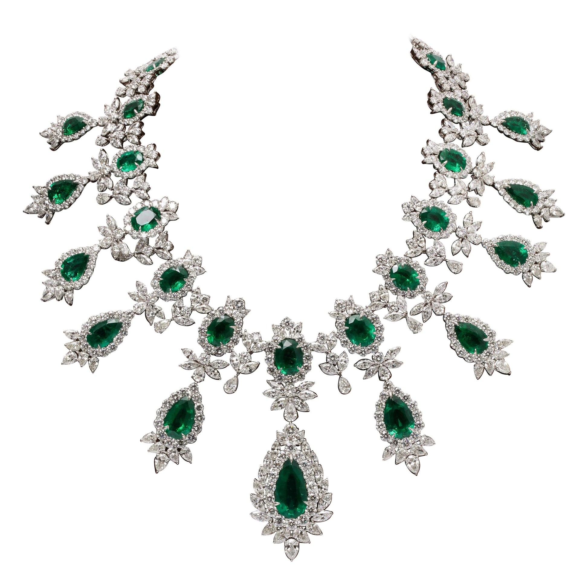 https://a.1stdibscdn.com/emerald-and-diamond-drop-necklace-for-sale/1121189/j_83150211589928849883/8315021_master.jpg
