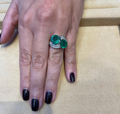 https://a.1stdibscdn.com/circa-1950s-emerald-and-diamond-ring-set-in-platinum-for-sale-picture-5/j_415/j_1127971664907614621/E8A0AF19_992D_48D3_90DA_86077083E1CE_master.jpeg