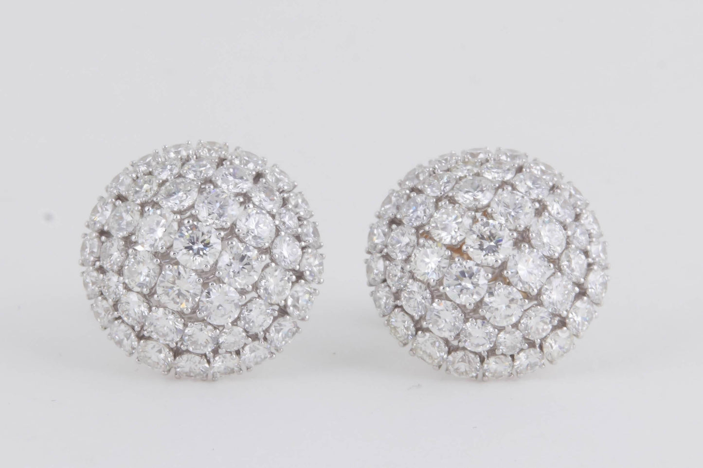 https://a.1stdibscdn.com/diamond-dome-button-earrings-for-sale-picture-5/j_415/j_168438121661970316835/IMG_7512_master.jpg