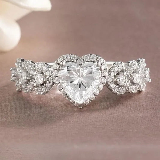 Delicate Silver Plated Micro Pave Diamond Heart Cut White Sapphire Rings for Women Bridal Romantic Engagement Proposal Gift
