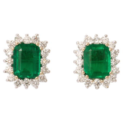 https://a.1stdibscdn.com/emerald-and-diamond-earrings-for-sale/j_415/j_145871921643388036497/j_14587192_1643388037483_bg_processed.jpg