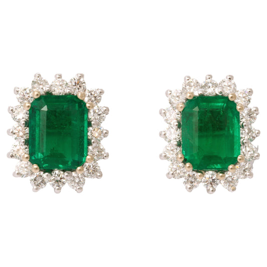 https://a.1stdibscdn.com/emerald-and-diamond-earrings-for-sale/j_415/j_145871921643388036497/j_14587192_1643388037483_bg_processed.jpg