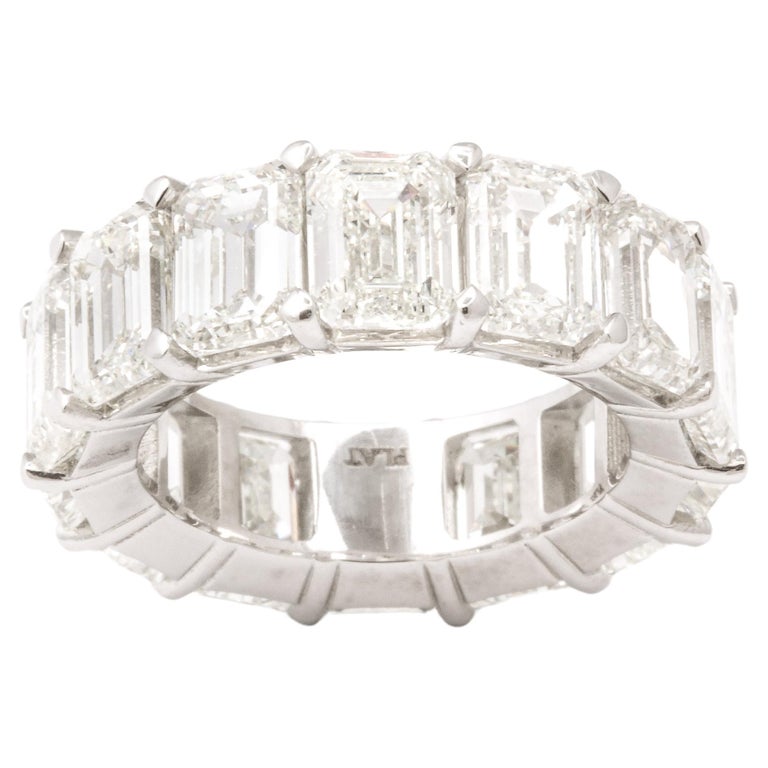 https://a.1stdibscdn.com/1420-carat-emerald-cut-diamond-eternity-band-for-sale/j_415/j_155225321650555784274/j_15522532_1650555784979_bg_processed.jpg?width=768