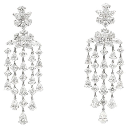 https://a.1stdibscdn.com/diamond-chandelier-dangle-earrings-for-sale/j_415/j_167934221661438258952/j_16793422_1661438260022_bg_processed.jpg?width=768